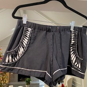Parker NY black and white flowy shorts
